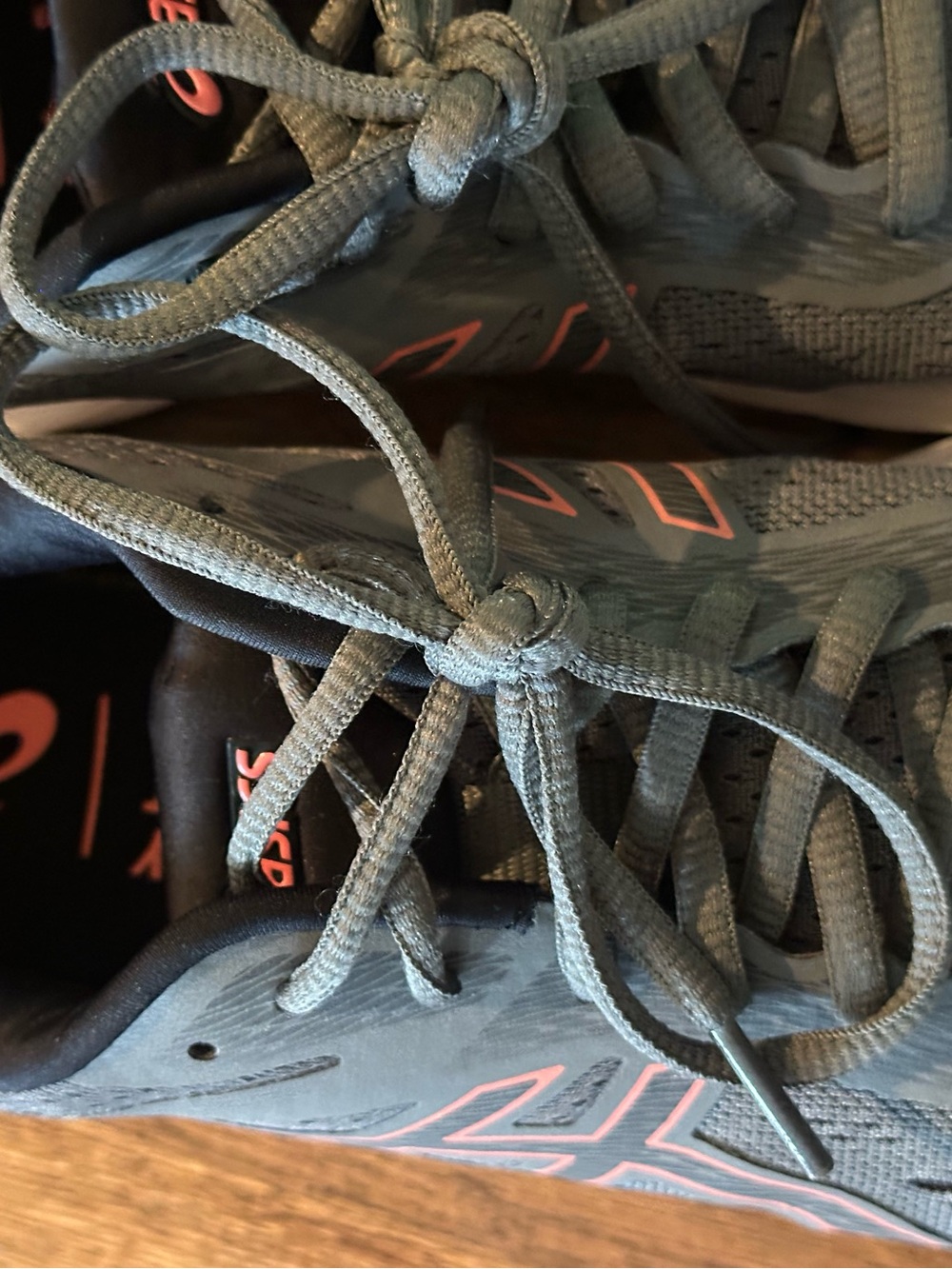 ASICS - Picture 11 of 14